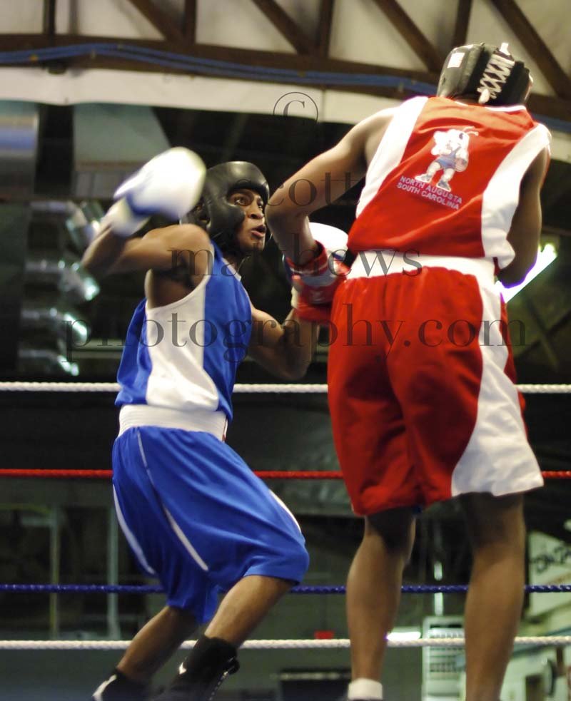 tttscgoldengloves8005.jpg