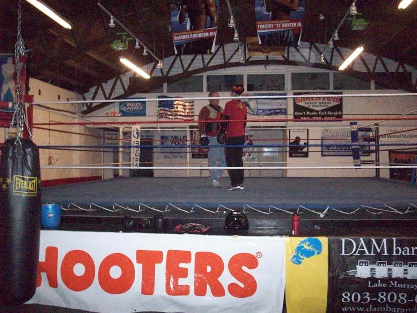 rustyficklingtraininglynnatkinsthesportofboxingatthewhiterockboxinggym.jpg
